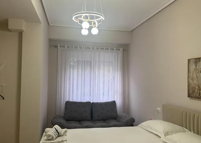 アパート Ester ドゥラス